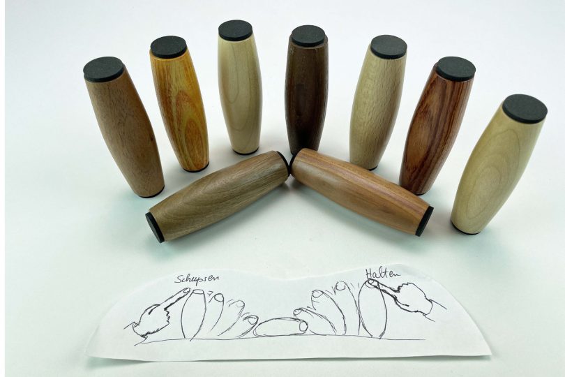 Lutz Brauneck: Fidget Sticks, Holz